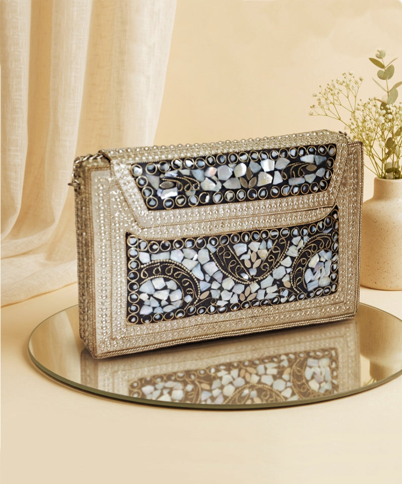 Bohemia Metal Envelope Clutch | Golden