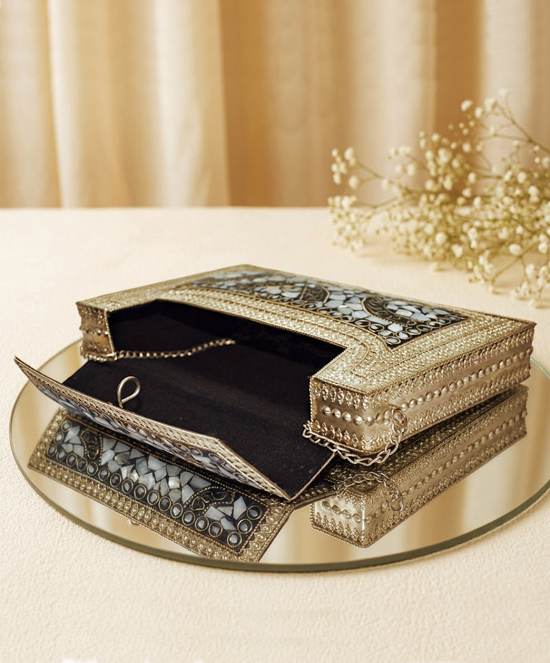 Bohemia Metal Envelope Clutch | Golden