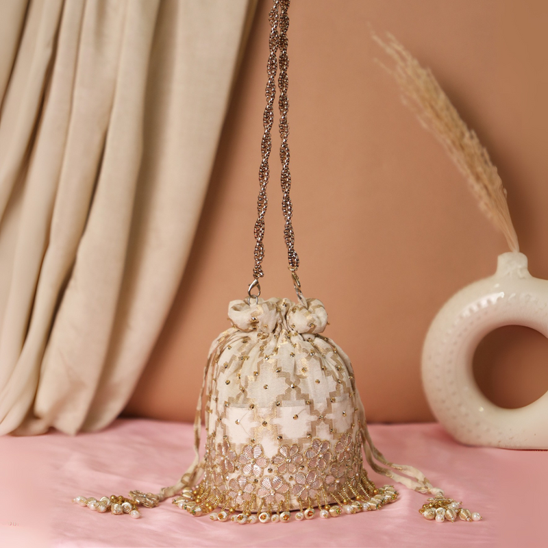 Kashi Ivory Potli