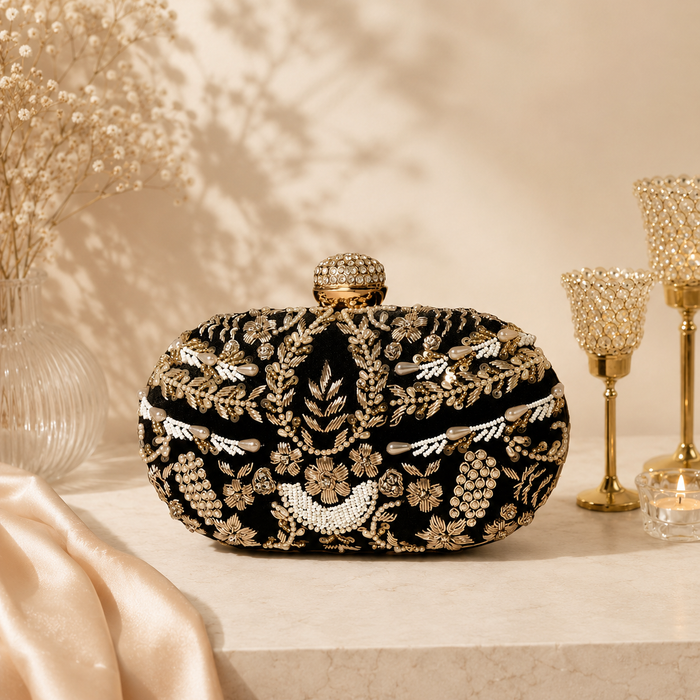 Capsule Zari Clutch | Black