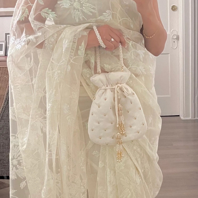 Myra Off White Potli