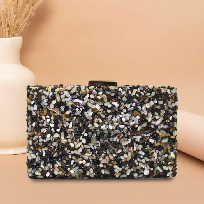 Gravel Stone Clutch | Black