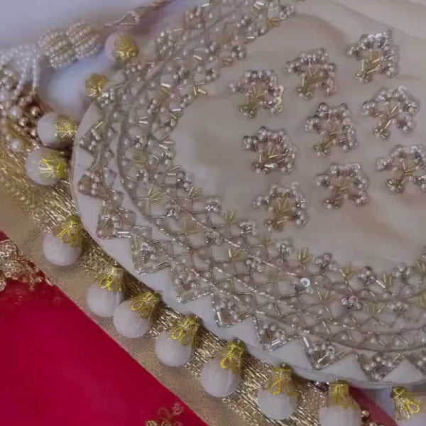 Leela Potli | Off White
