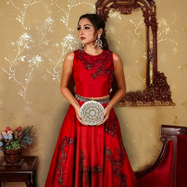 Round Zari Embroidered Pearl Bridal Clutch | Off White - ArtFlyck